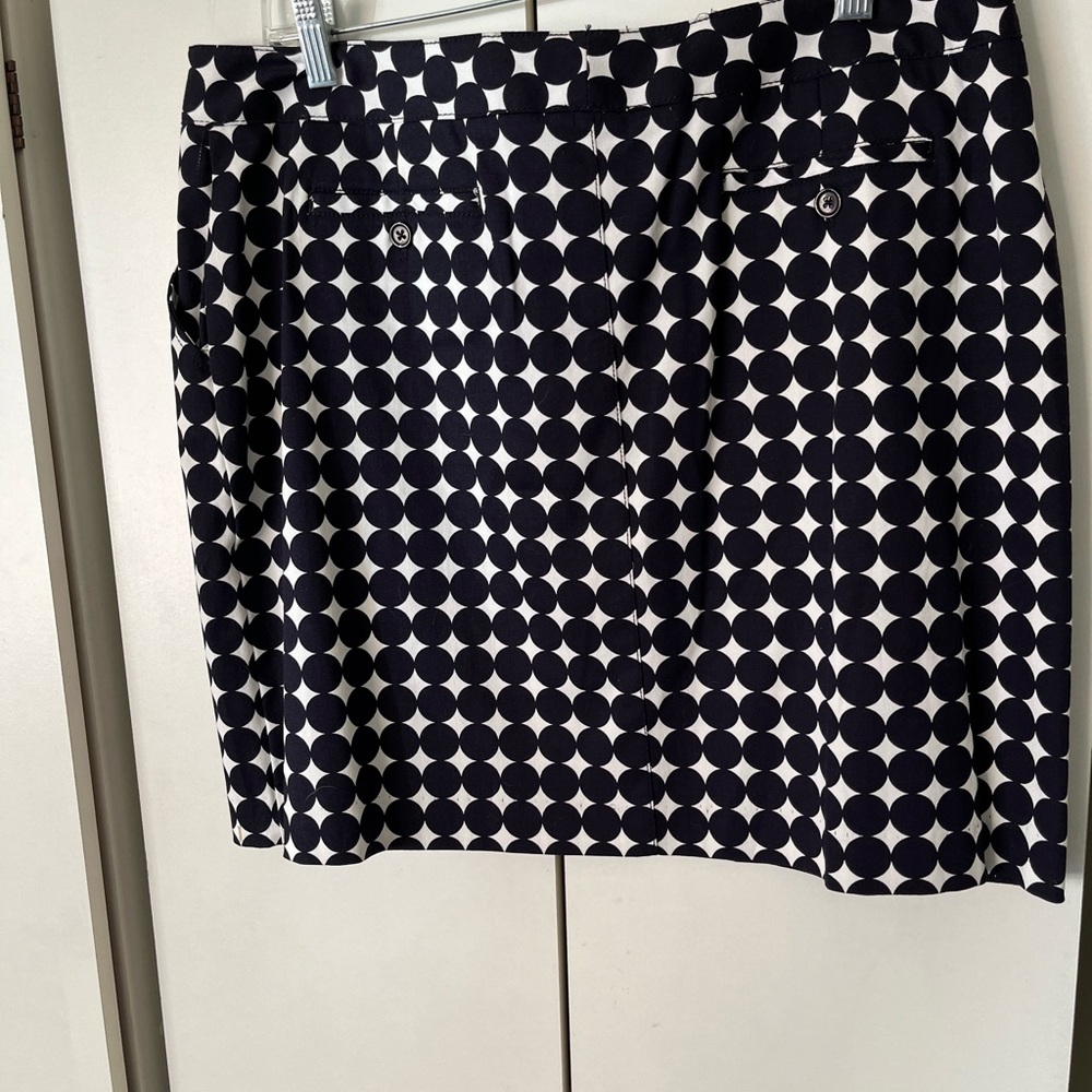 Size 14  Stylish Dark Navy and White Polka Dot Golf Skirt